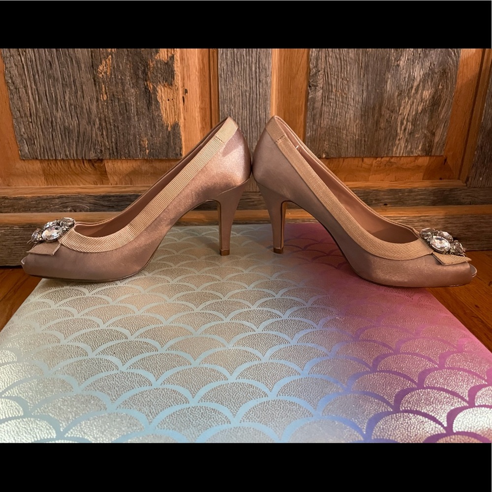 💎 Sam & Libby Rhinestone Heels! - Picture 5 of 7